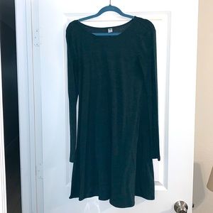 Green long sleeve swing dress